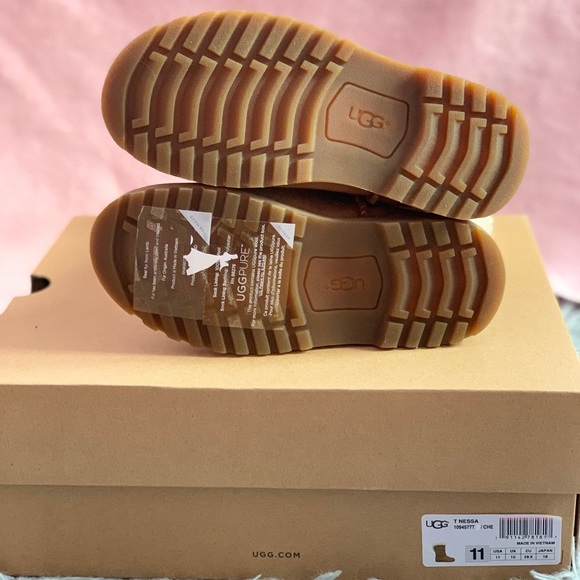 Ugg boots for kids - Picture 4 of 6